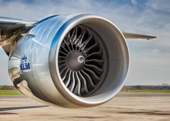 Airlines Slash Flights, Retract Forecasts Amid Trade War and Economic Jitters