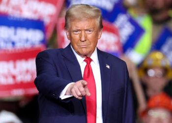 Trump’s tariff exemption for electronics sparks widespread confusion.