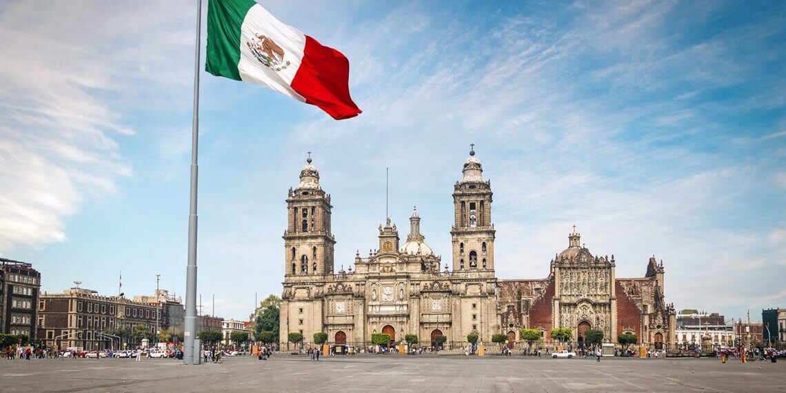 Mexico Seeks Early USMCA Review to Boost Investment Amid Trade Tensions