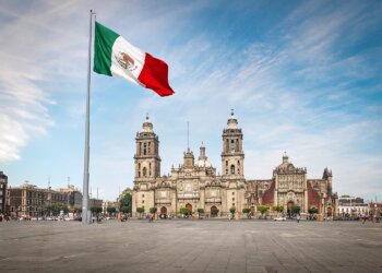 Mexico Seeks Early USMCA Review to Boost Investment Amid Trade Tensions