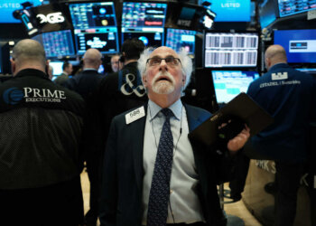 Wall Street Gains on UK-US Trade Deal Hopes