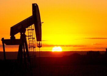 IEA Signals Oil Stock Release Readiness, OPEC Pushes Back