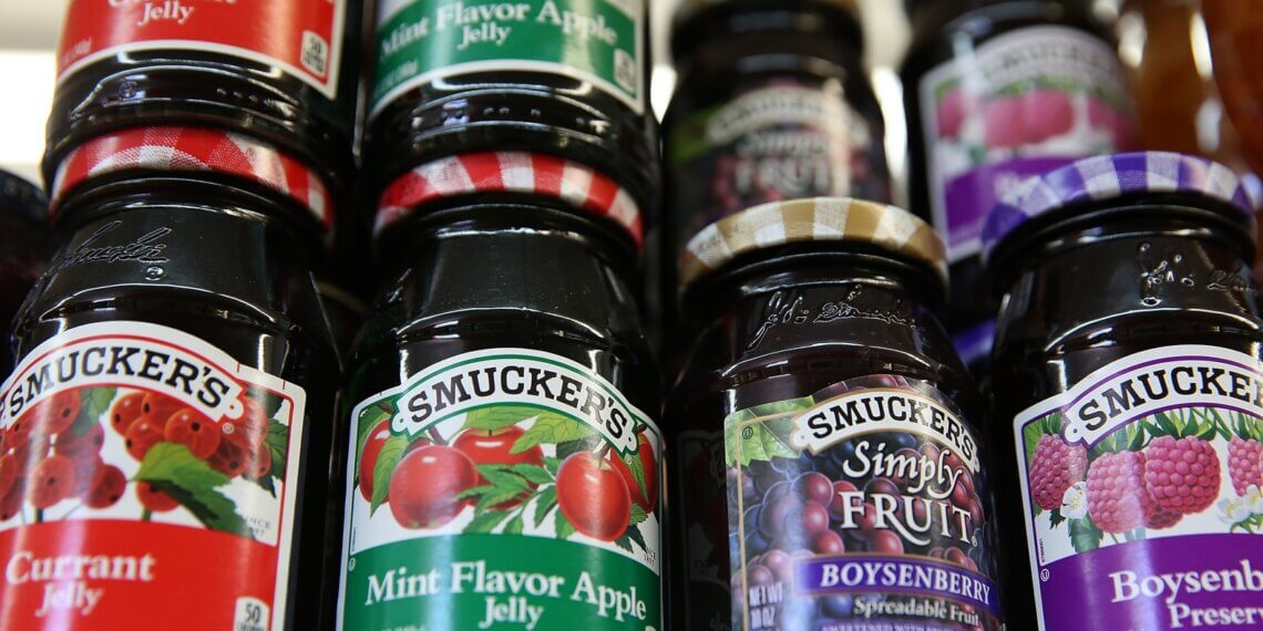 Smucker Profit Outlook Falls Short Amid Tariff, Cost Pressures