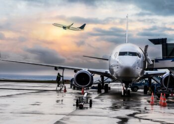 Airline Stocks Gain on Hopes for Israel-Iran Ceasefire