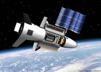 Macron Pushes for EU Space Power to Rival U.S., China