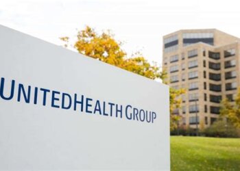 UnitedHealth Slashes Outlook, Warns of Steeper Medical Costs