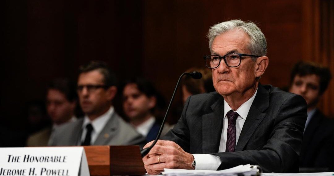 Powell Reaffirms Wait-and-See Approach on Interest Rates