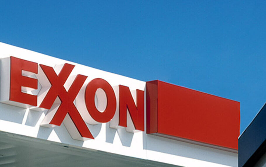 Exxon, Chevron Set to Report Weakest Profits Since 2021