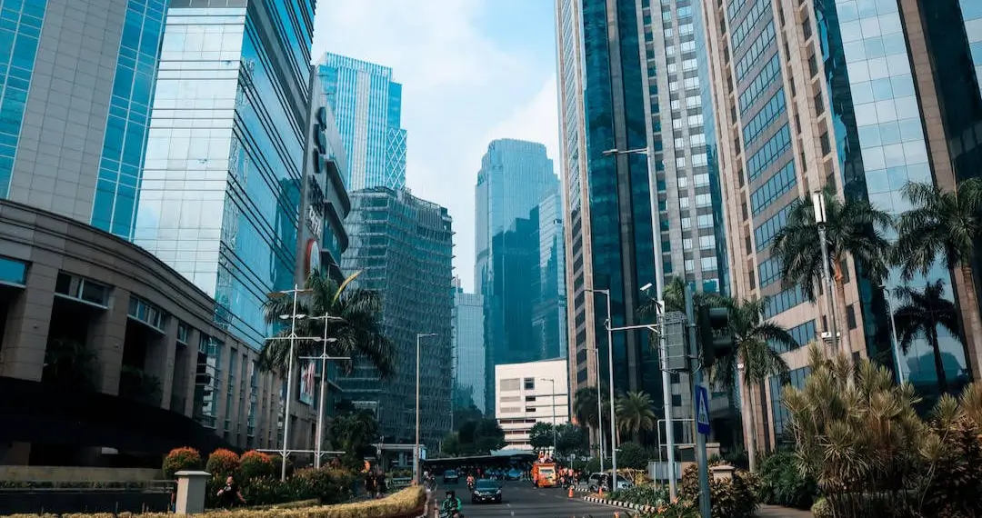 Trump Secures Indonesia Trade Deal as EU Warns Retaliation