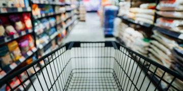 US Consumer Sentiment Falls in August as Inflation Fears Grow