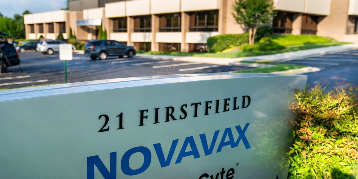 Novavax Ups Forecast on Vaccine Partnership Revenues